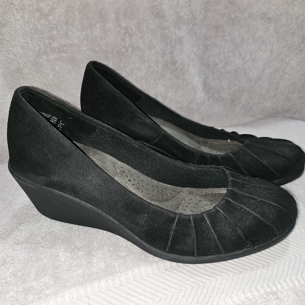 Elegant Black Wedge Shoes